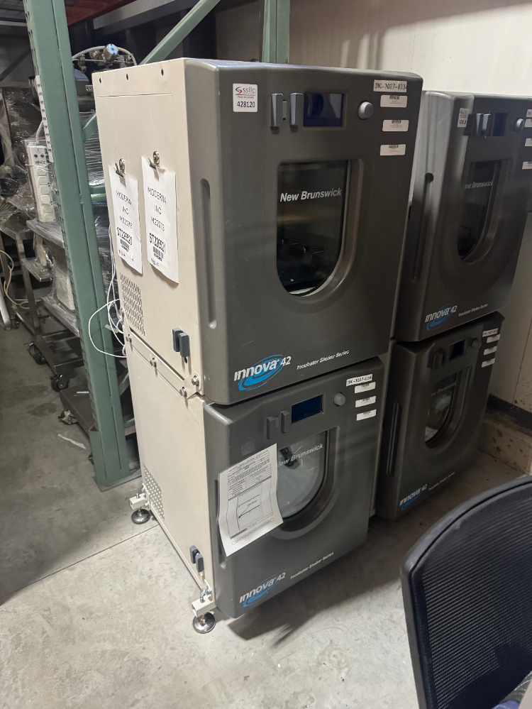 Image of New Brunswick Scientific Innova 42R Double Stack Incubator Shaker